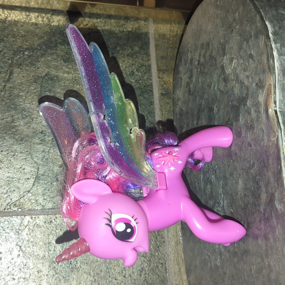 My Little Pony Rainbow Wings Twilight Sparkle Pony